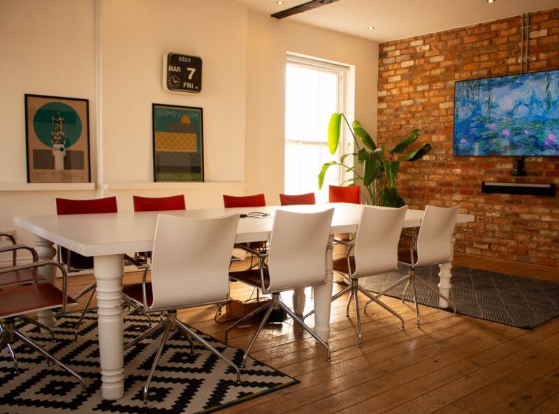 Upper Robinson For small meetings, interviews and consultations.